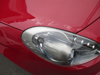 自動車ガラス カーフィルム ボディーコーティングのカービューティーセンター 今日は とあるイタリア車の塗装が マスキングテープで剥がれてしまった話です