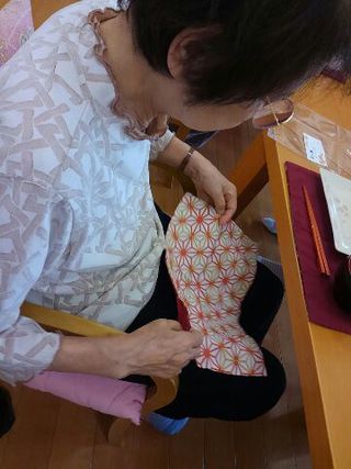 ヒザハンカチ ヒザハンカチ