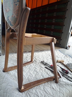 鏡台の椅子修理その１