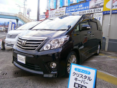 黒いボディーが眩しいいね(*´∀｀*)　アルファード