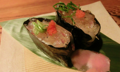 今時期しか食べられない寿司　シロウオ軍艦巻