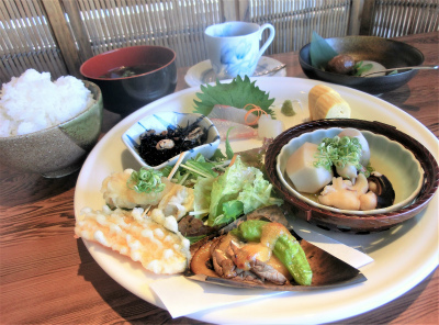 10月30日日曜日のオススメ品　瀬戸内鯛煮麺ミニかき天丼セット