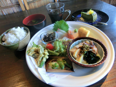 5月8日日曜日のオススメ品　初カツオの握り寿司