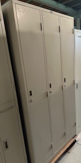 3人用ロッカーが入荷しました
